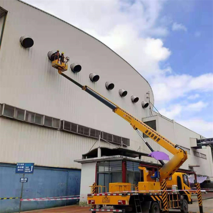 常州天宁高空作业车出租服务：专业广告牌安装解决方案