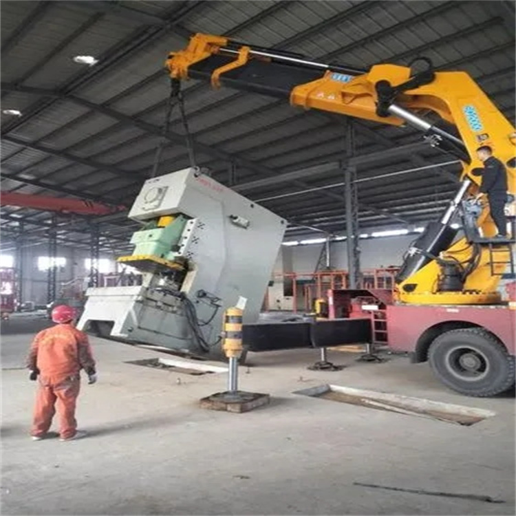 常州天宁80吨折臂吊车出租附近电话