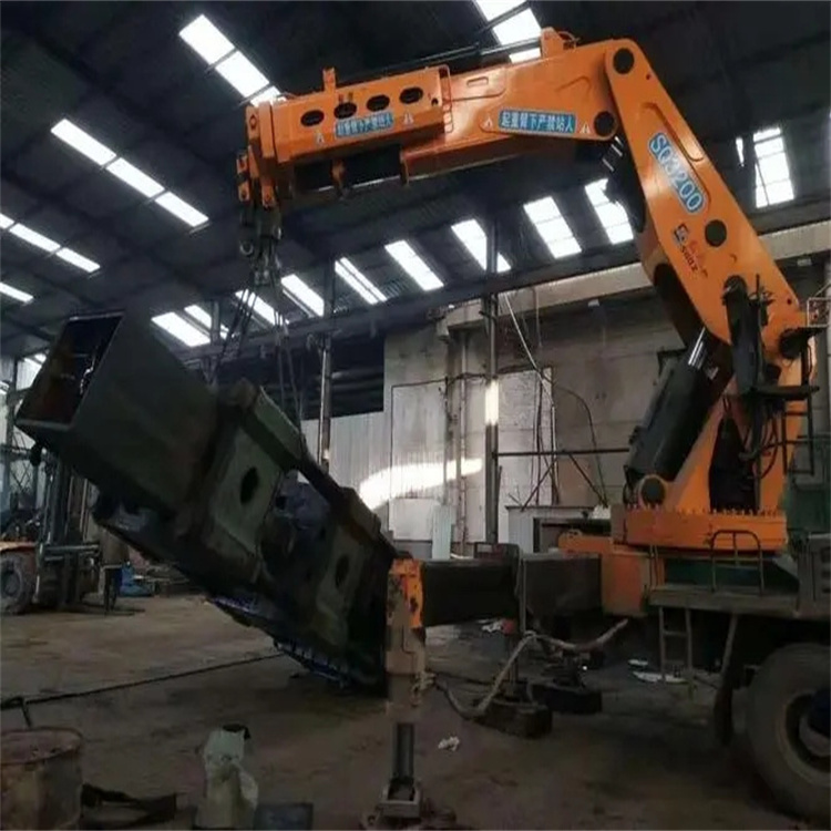 常州天宁130吨折臂吊车出租吊机租赁附近电话