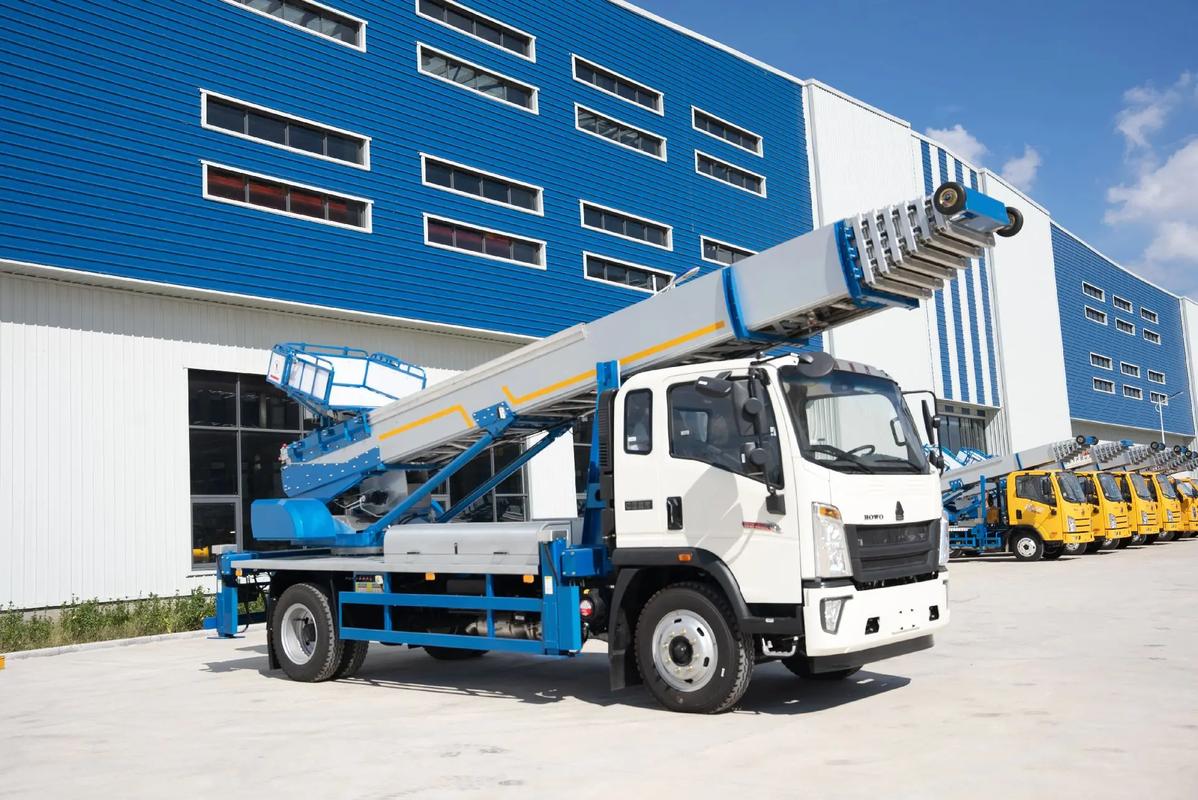 常州天宁出租云梯车高空作业车 建筑垃圾搬运